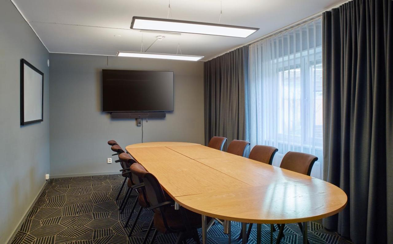 Scandic Grand Hotel Orebro Bagian luar foto