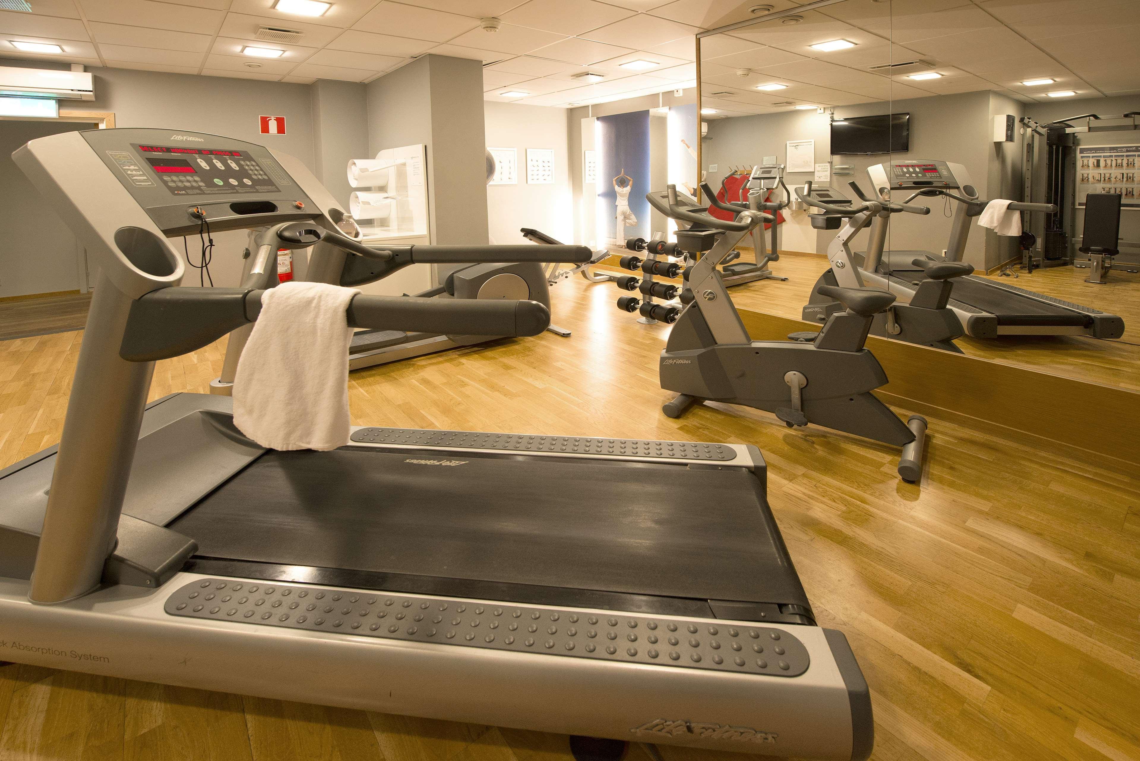 Scandic Grand Hotel Orebro Bagian luar foto