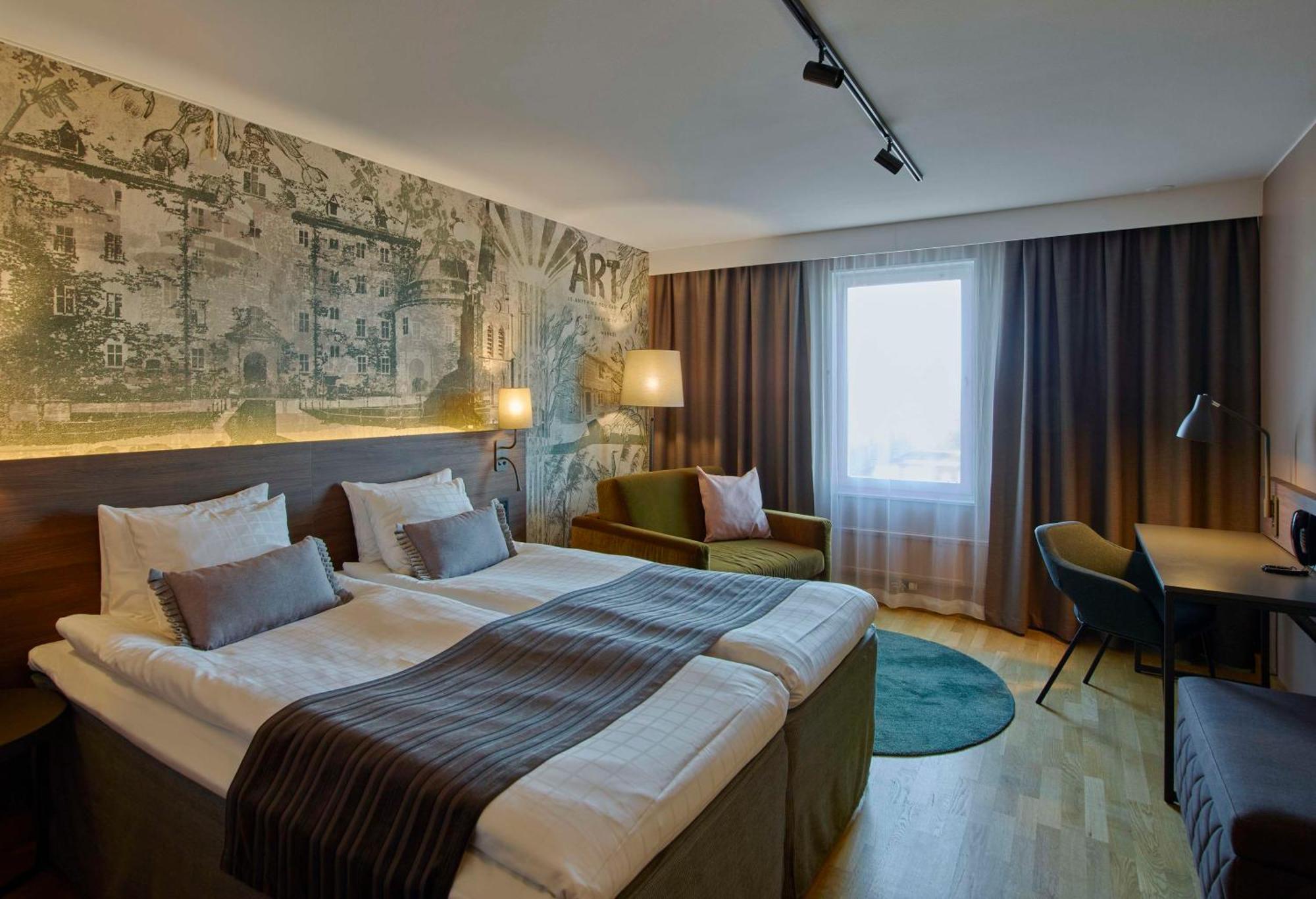 Scandic Grand Hotel Orebro Bagian luar foto
