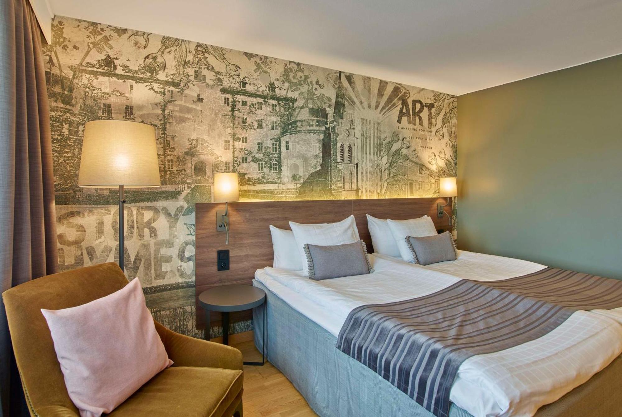Scandic Grand Hotel Orebro Bagian luar foto
