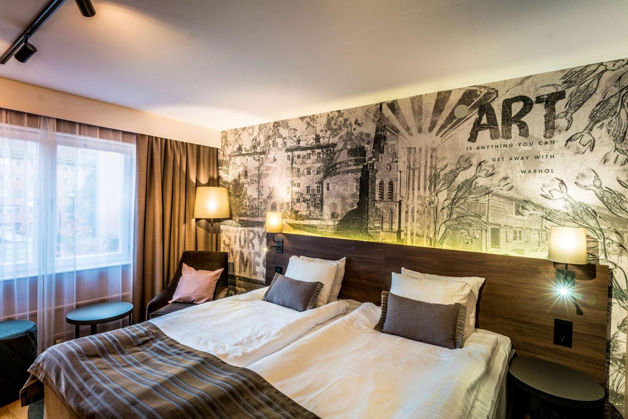 Scandic Grand Hotel Orebro Bagian luar foto
