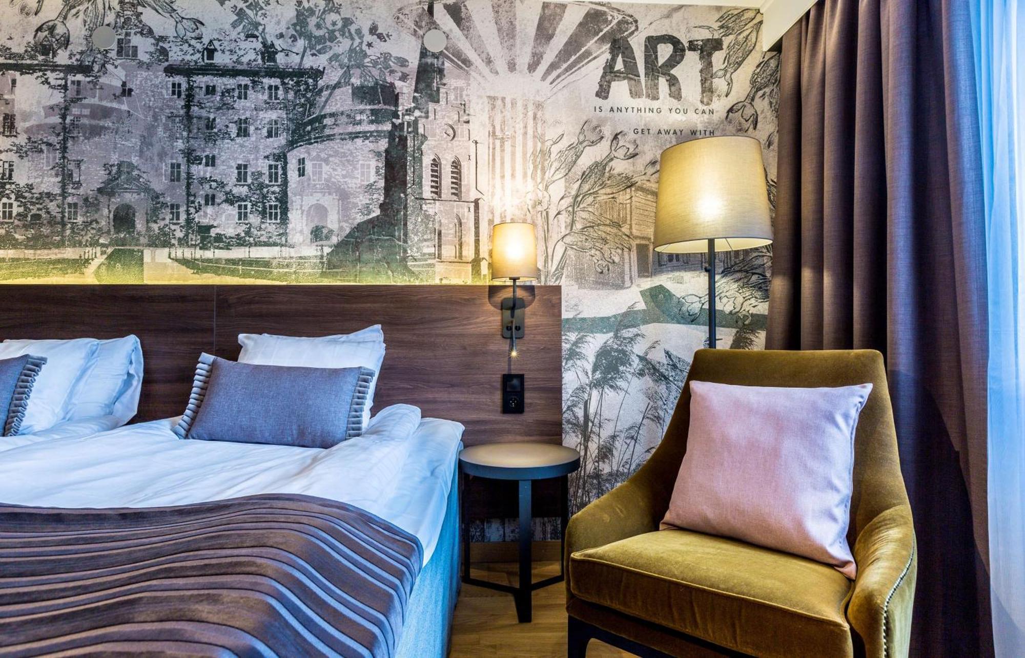 Scandic Grand Hotel Orebro Bagian luar foto