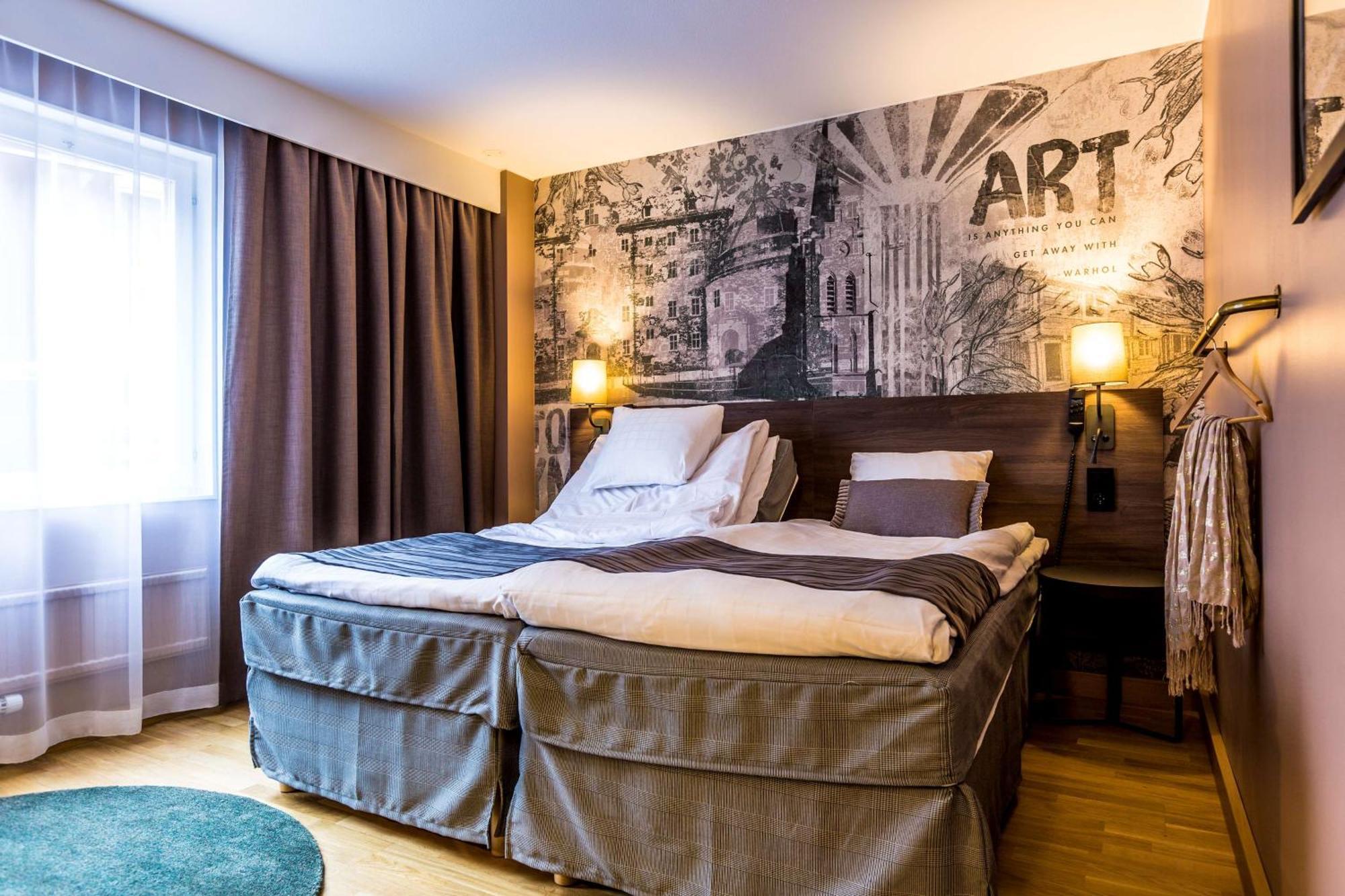 Scandic Grand Hotel Orebro Bagian luar foto