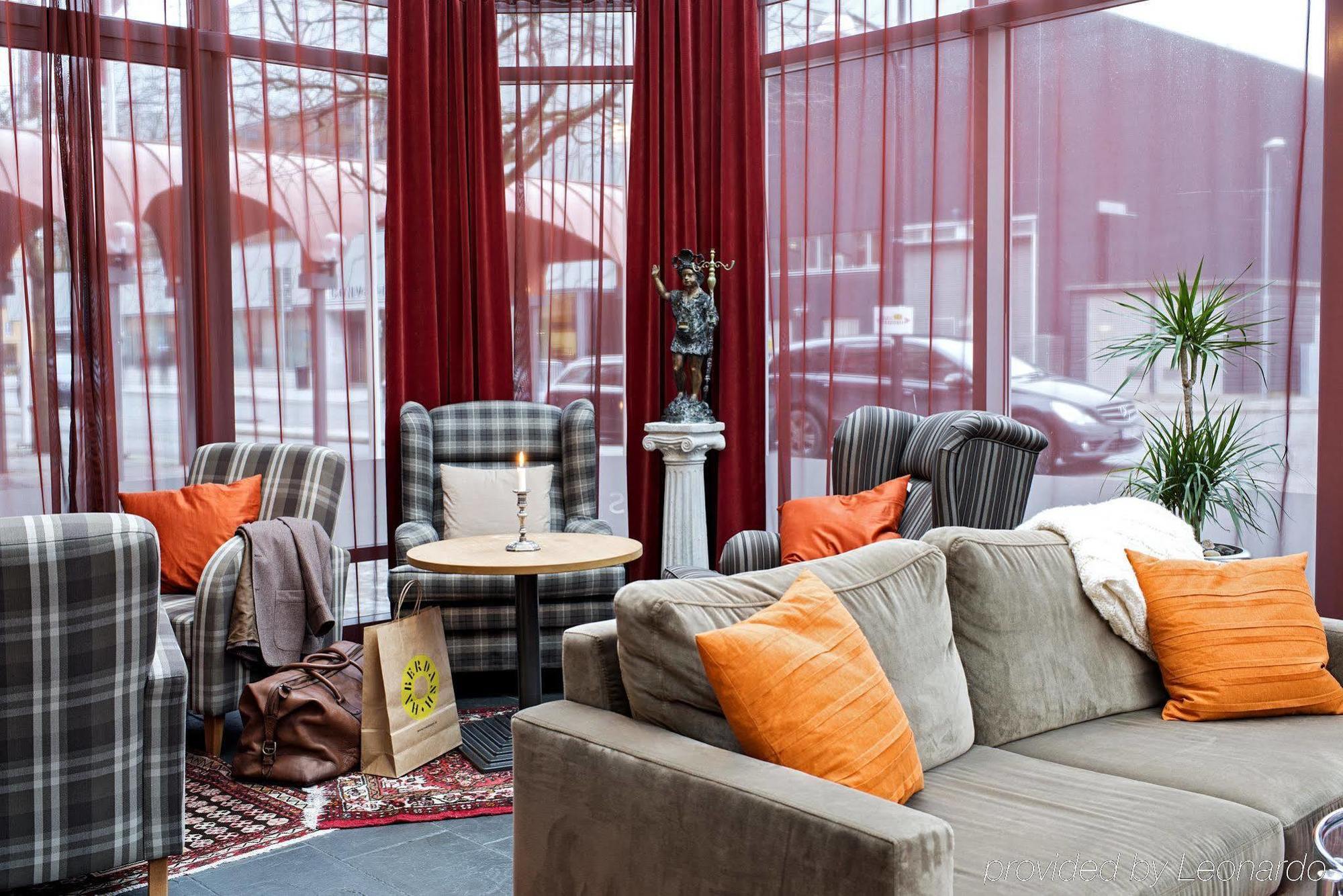 Scandic Grand Hotel Orebro Bagian luar foto